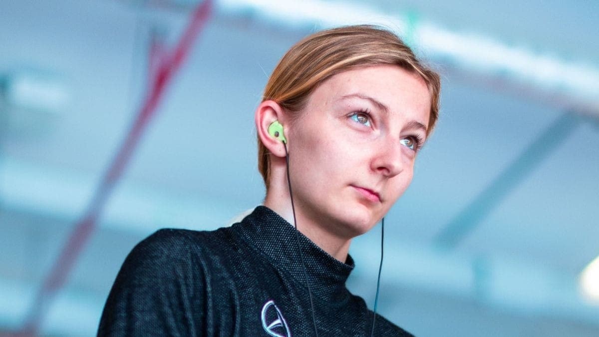F1 Academy: Doriane Pin lidera TL1 marcado por bandeira vermelha na China