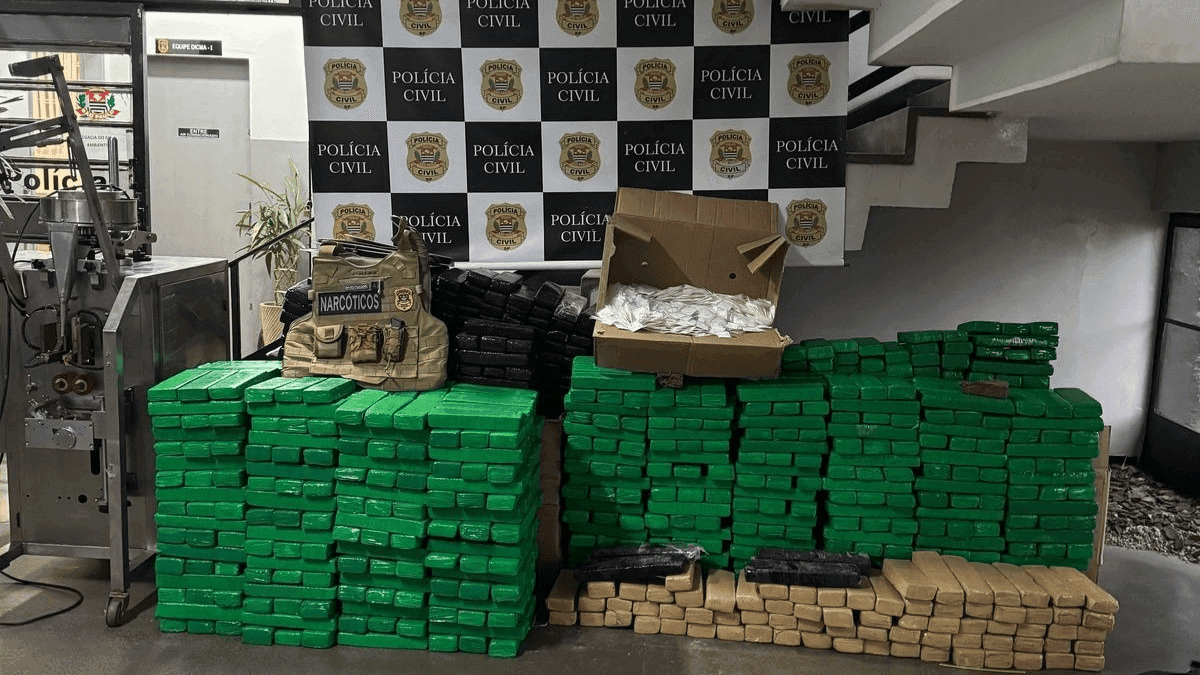Polícia apreende 1 tonelada de maconha durante operação em SP