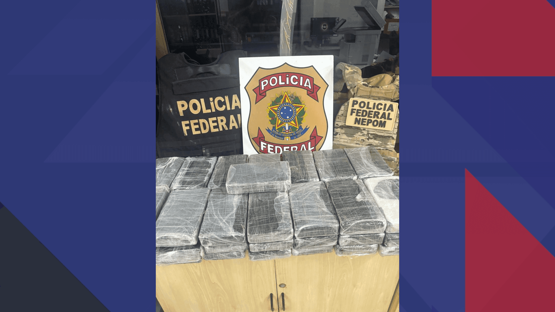 A dupla tentava transportar 47kg de cocaína do Brasil para a Sérvia