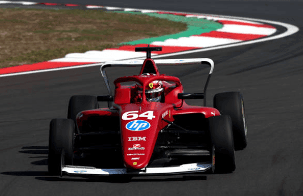 F1 Academy: Maya Weug conquista a pole para Etapa de Xangai, Nobels é 13ª e Ferreira 16ª