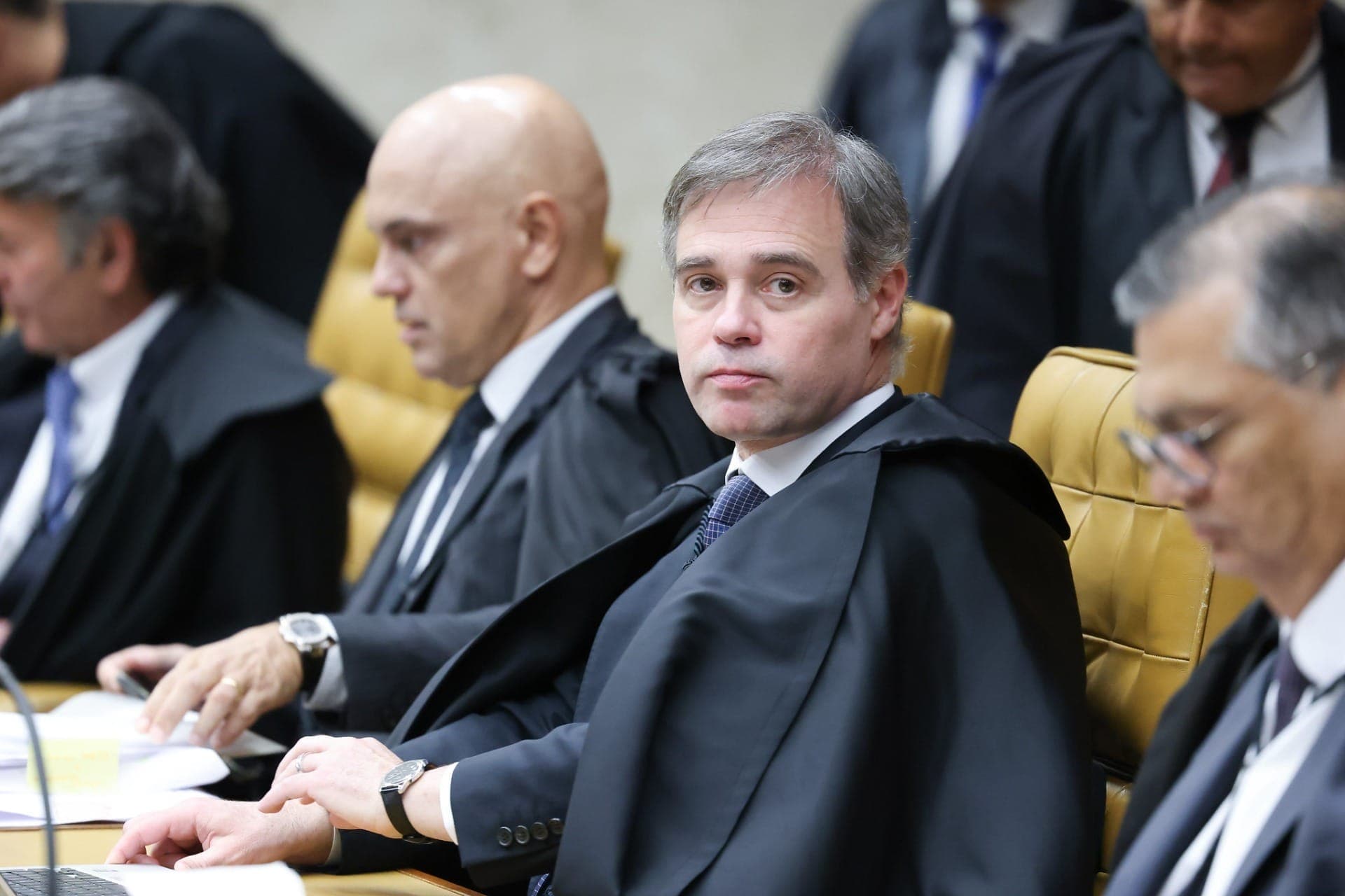 STF quer tomar decisão única sobre segurança