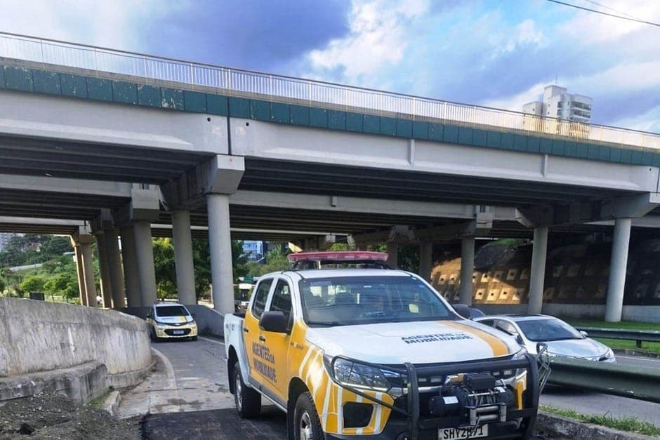 Trânsito é liberado no acesso da Avenida Mário Covas