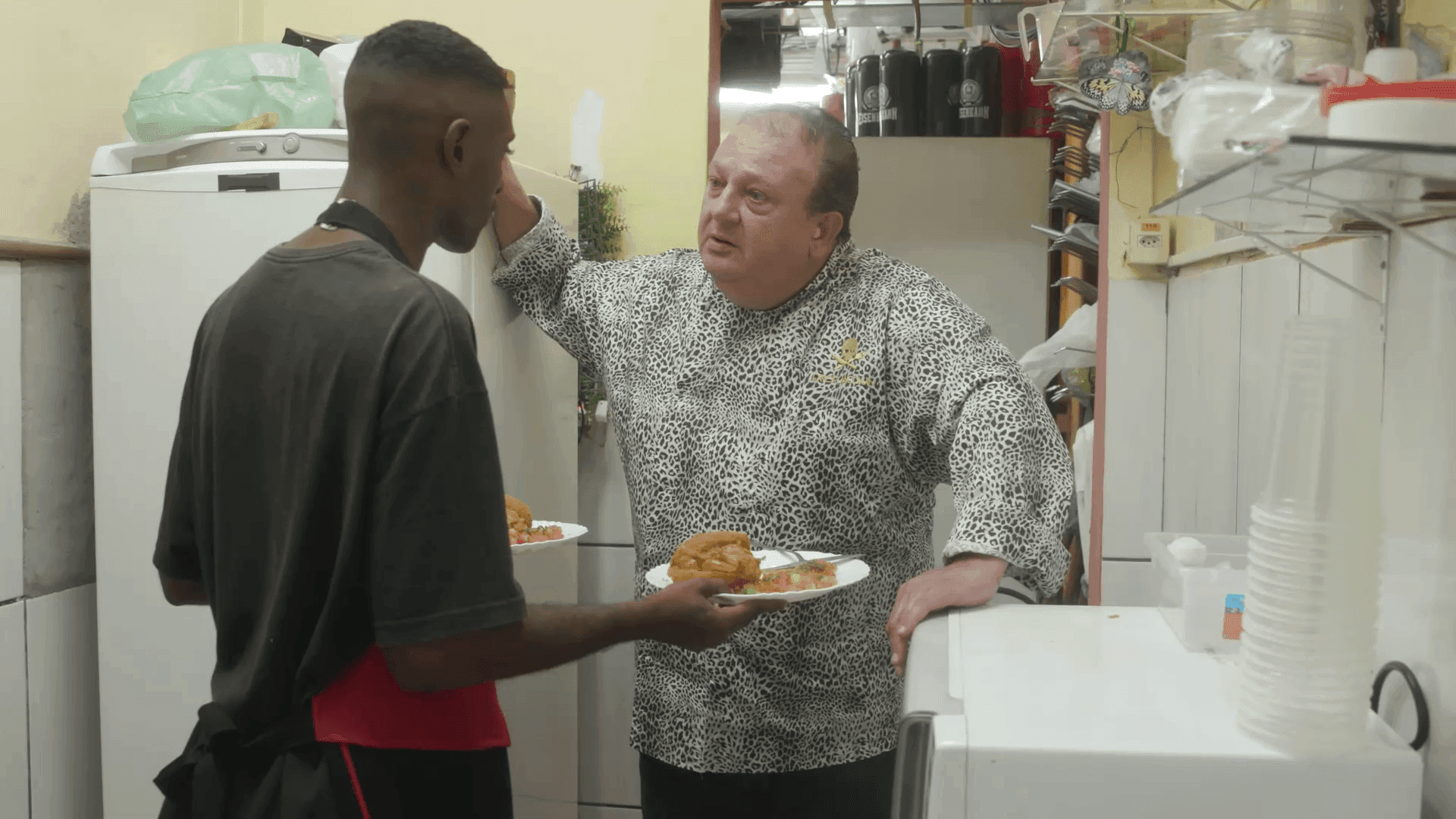 Jacquin é ameaçado por garçom em gravações do Pesadelo na Cozinha