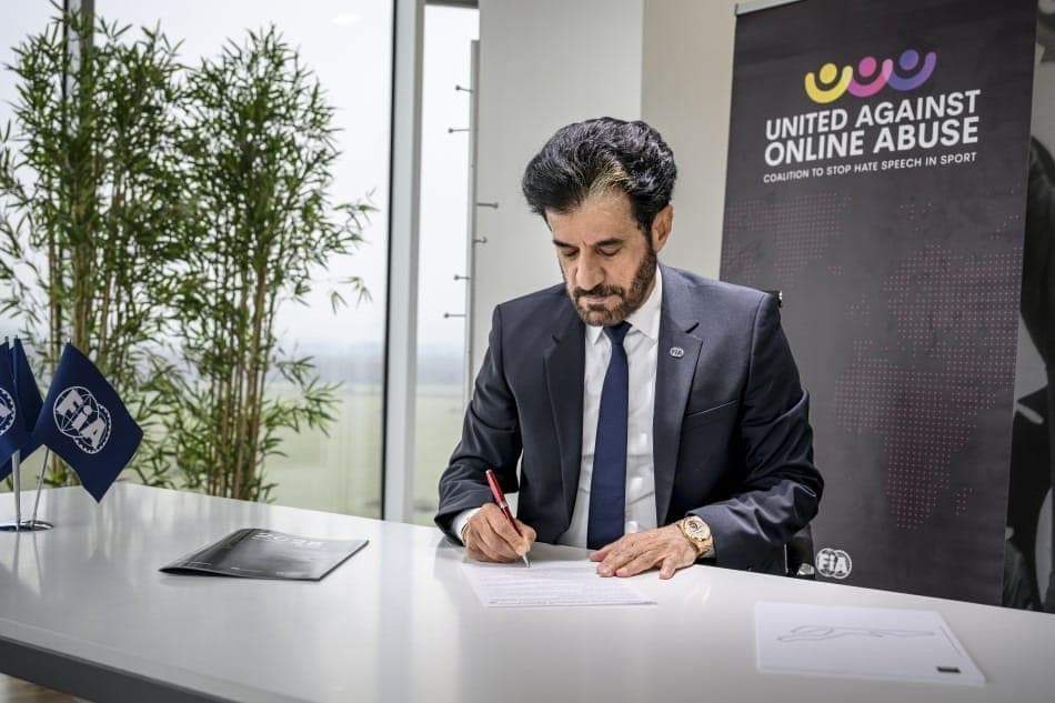 "Esta colaboração marca um momento fundamental em nosso compromisso de incentivar a inclusão, o respeito e a igualdade no esporte e na sociedade", destacou Mohammed Ben Sulayem, presidente da FIA