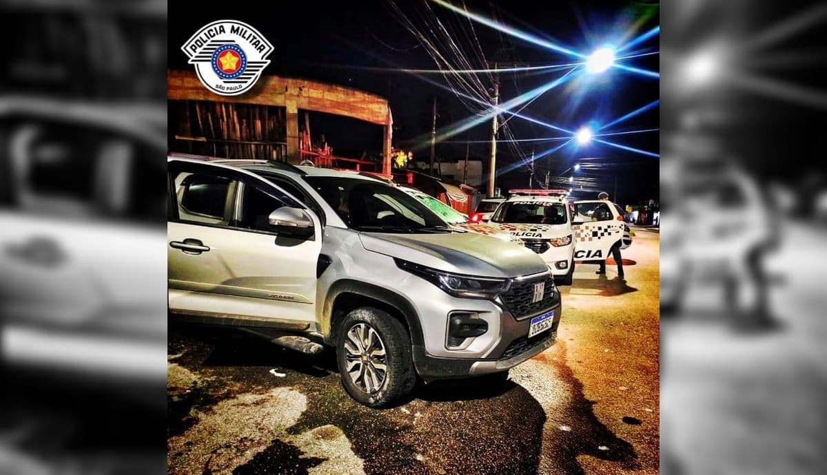 veículo roubado foi recuperado com adolescente em SJC