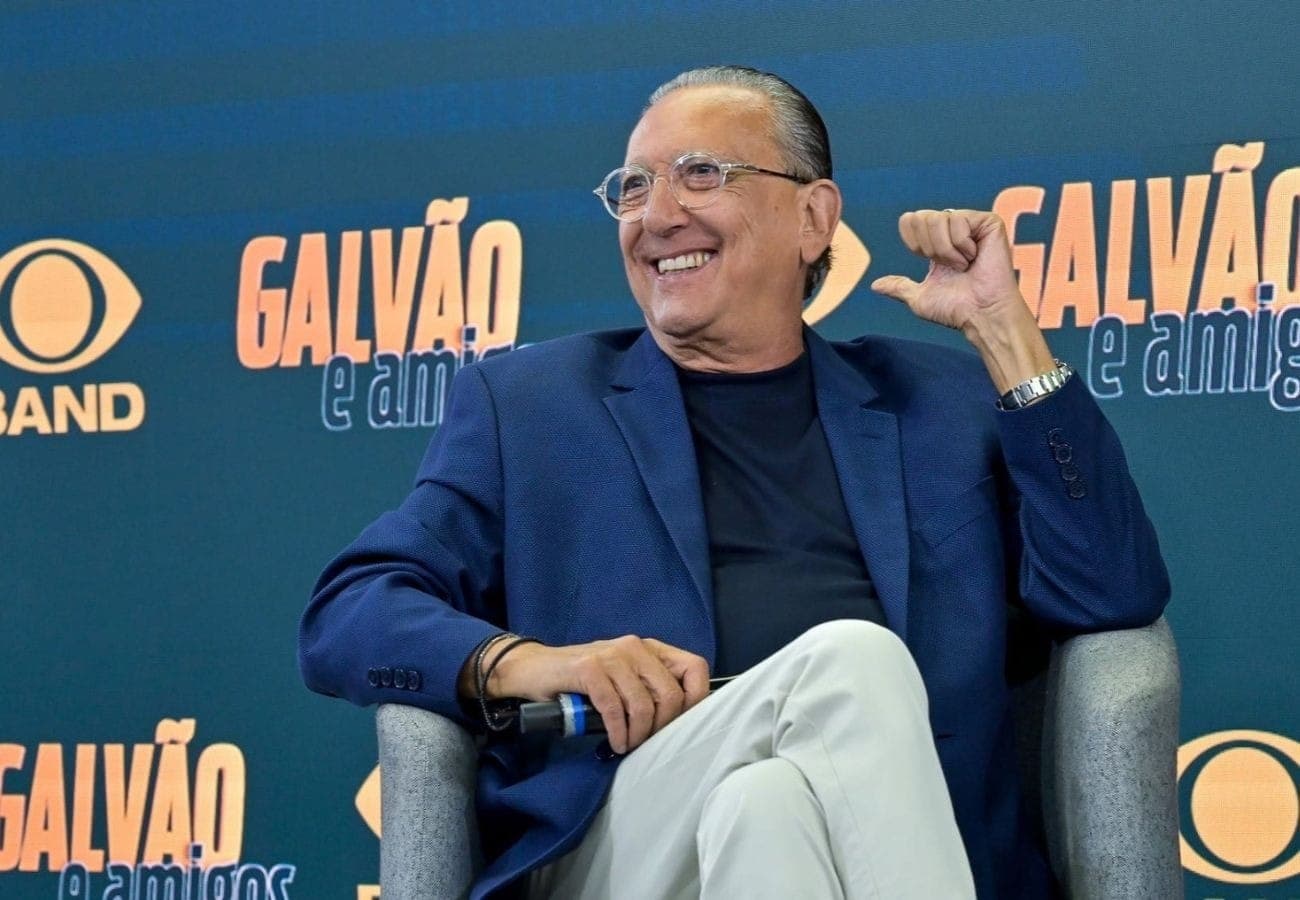 Galvão Bueno esteve internado para tratar de pneumonia