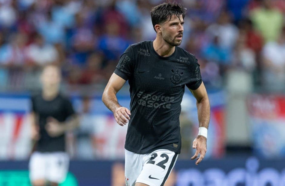 Hector Hernández anotou seu primeiro gol com a camisa do Corinthians, em jogo contra o Bahia