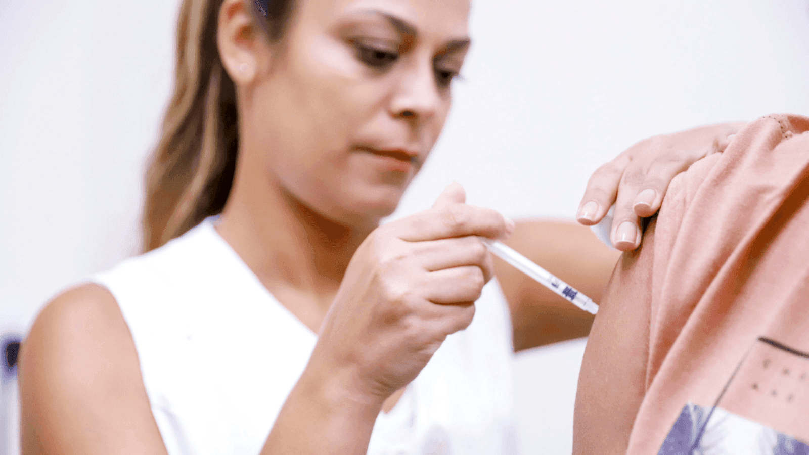 Rio Preto deve receber 11.430 doses nesta terça-feira (1)