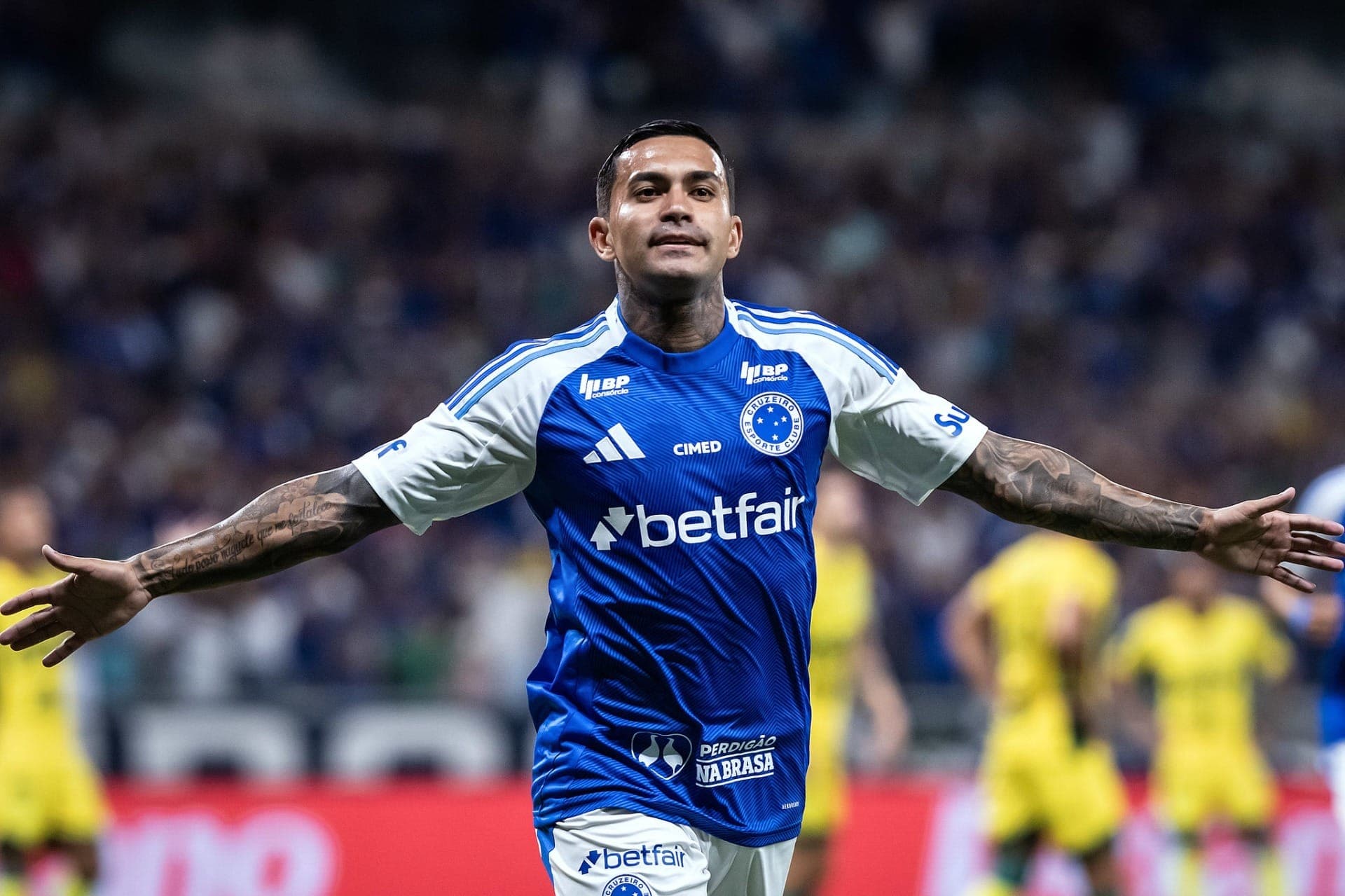 Atacante Dudu, em jogo do Cruzeiro contra o Mirassol