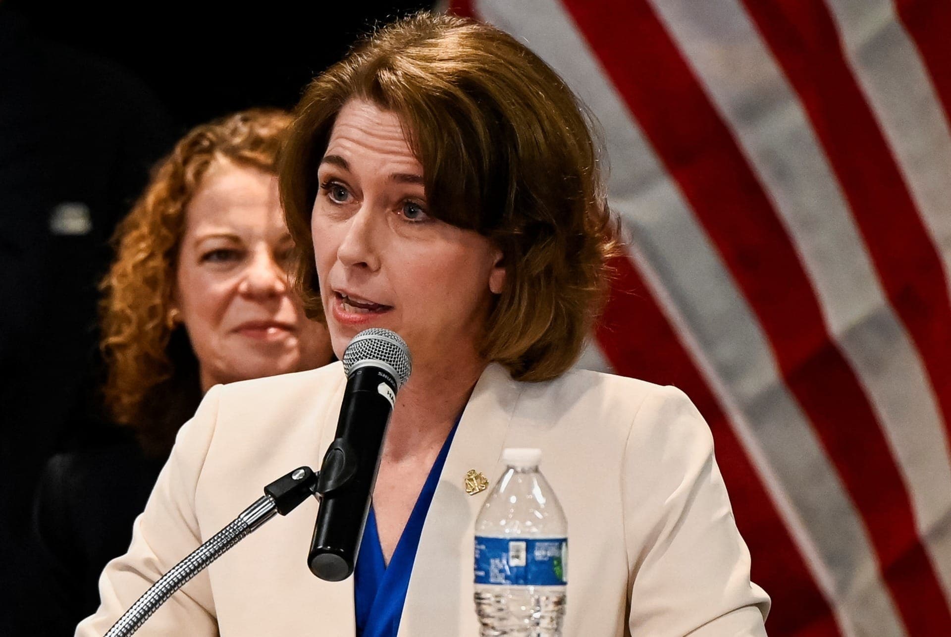 A juíza Susan Crawford, apoiada pelos democratas, foi eleita para a Suprema Corte do estado de Winsconsin