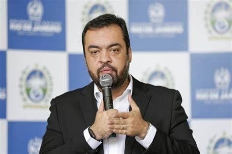 Castro esteve em Brasília para acompanhar a sessão no Plenário do STF