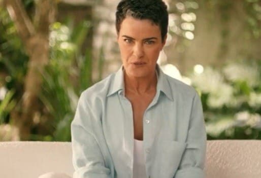 Atriz reaparece em comercial de empresa de medicamentos e suplementos