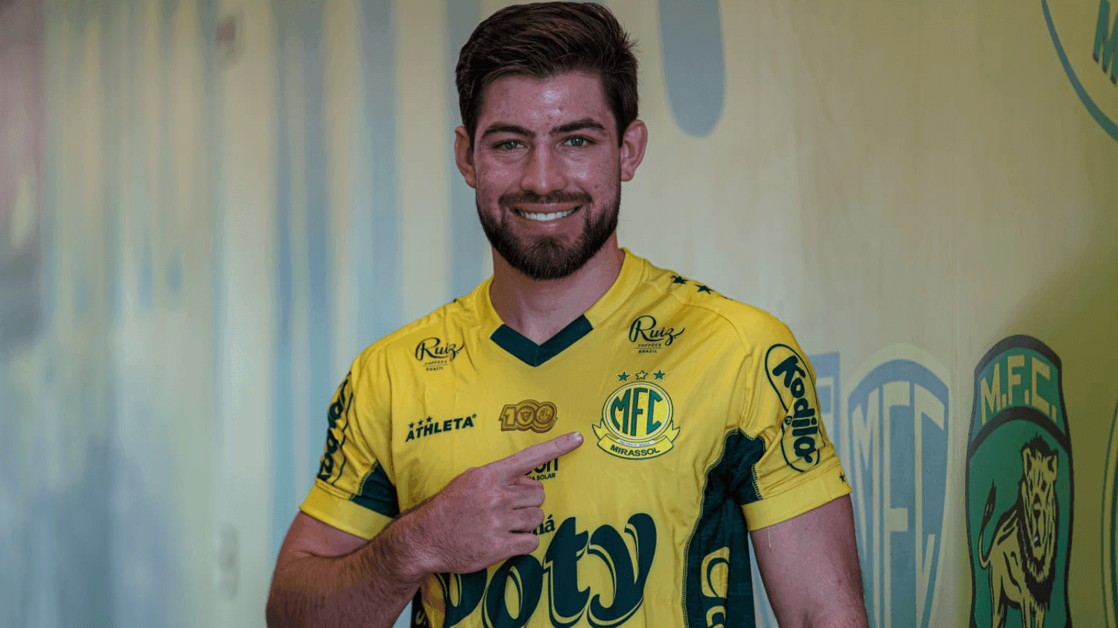 O atleta fez parte da categoria de base do Londrina
