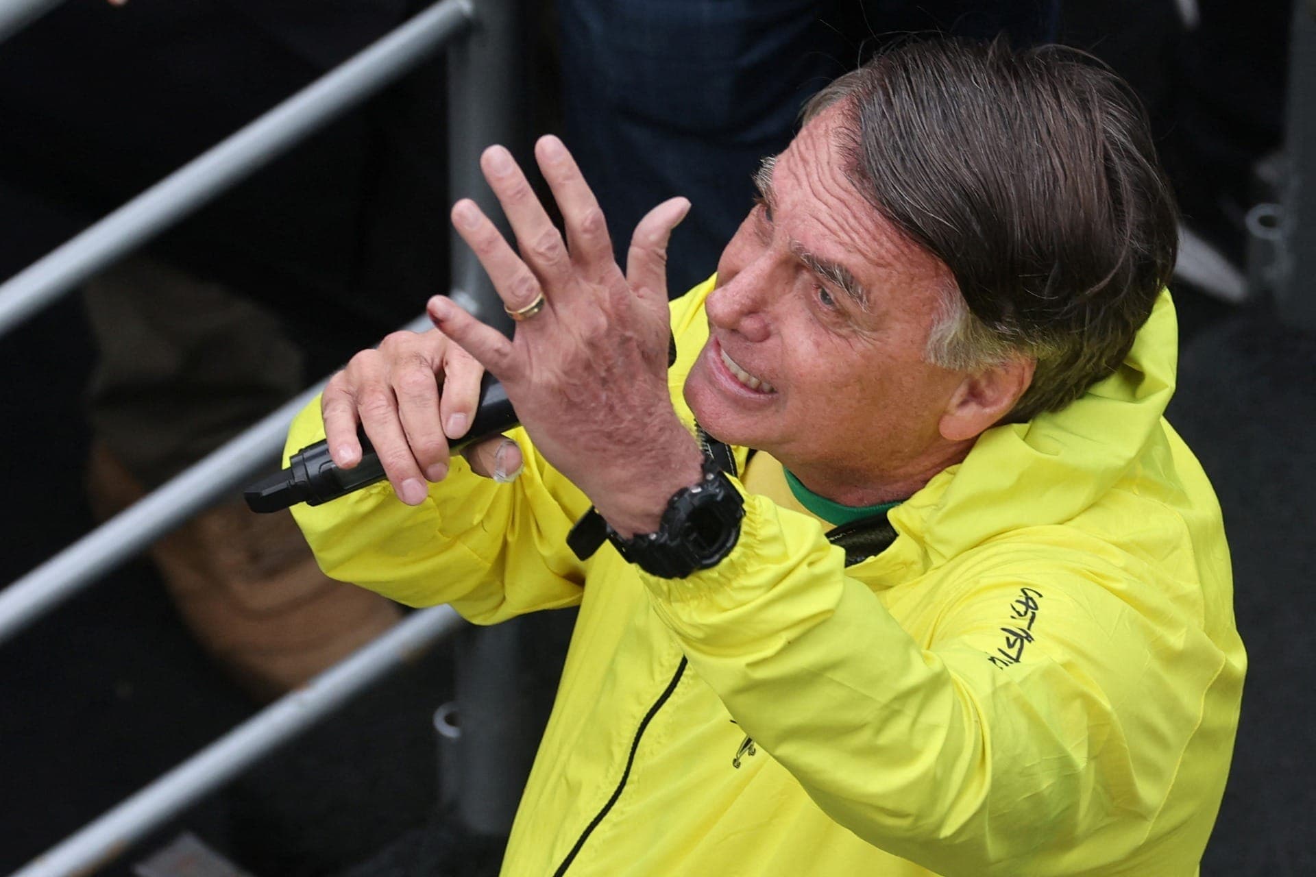 Ex-presidente Bolsonaro fez ato na tarde deste domingo (6), na Paulista