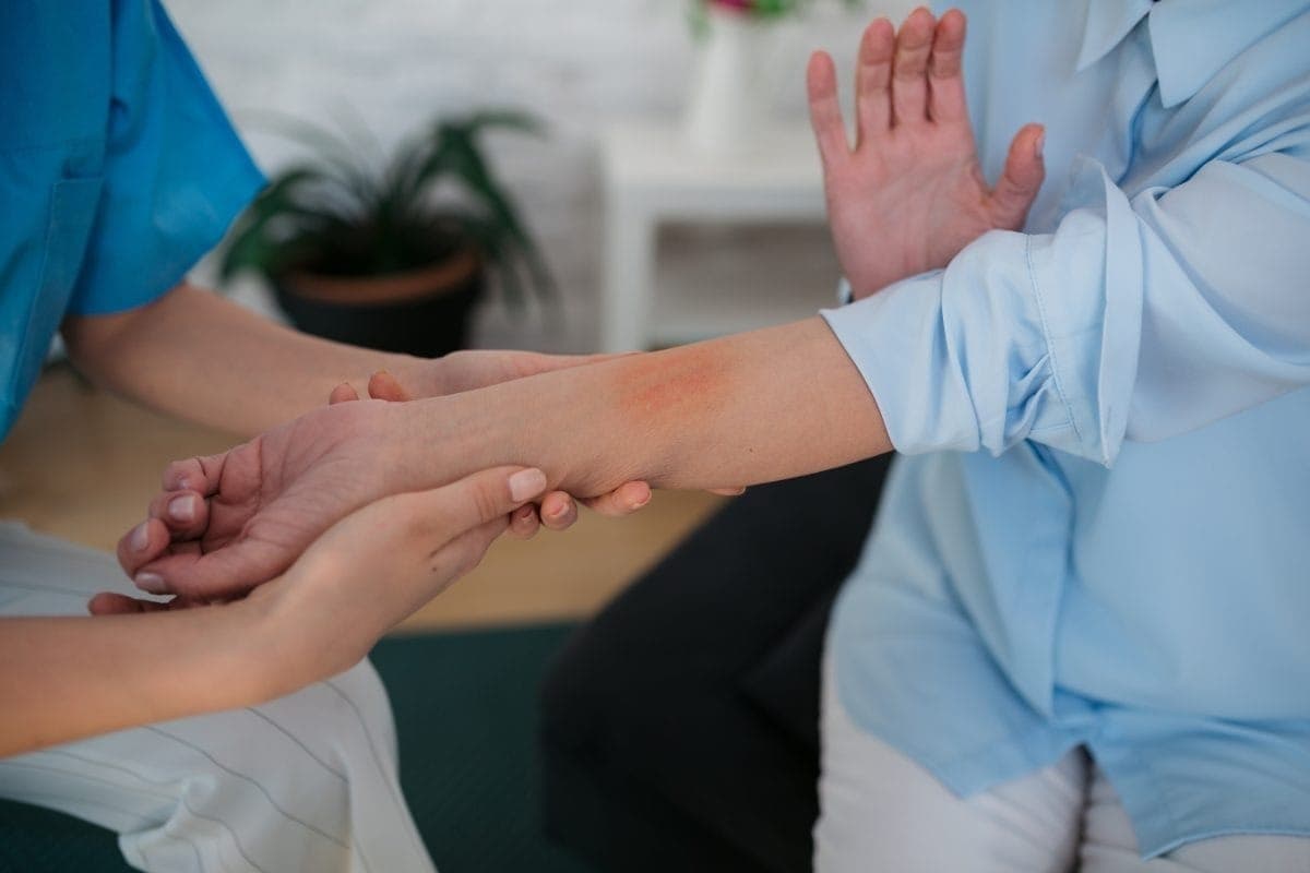 Sociedade Brasileira de Dermatologia alerta para a importância da observação atenta da pele para detectar doenças de forma precoce