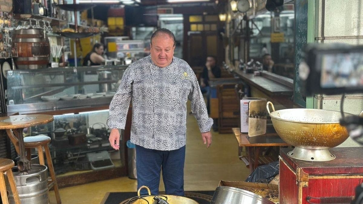 Jacquin fica espantado com entulhos do Dona Emília