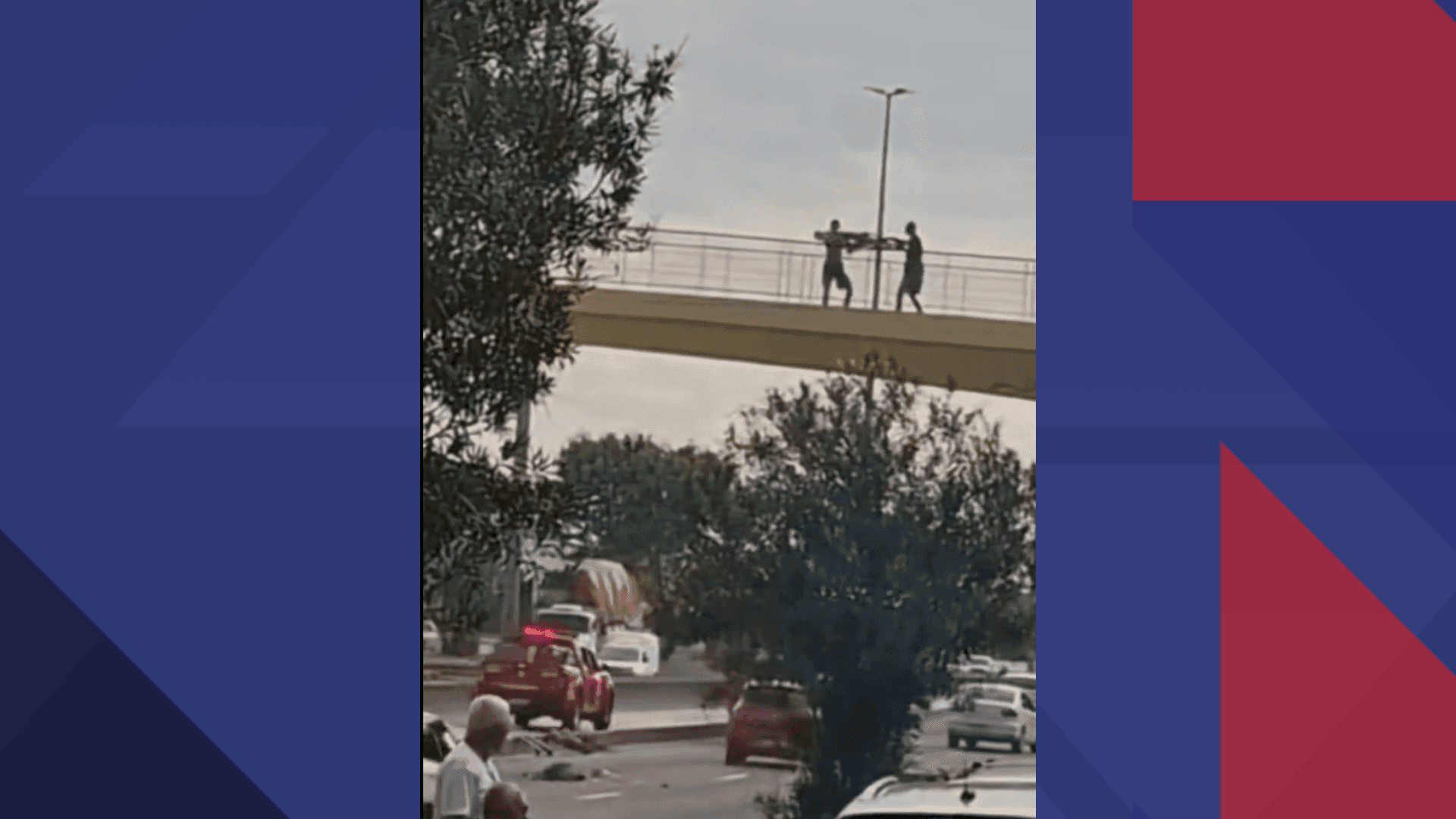 Manifestação na Avenida Brasil, no trecho de Irajá