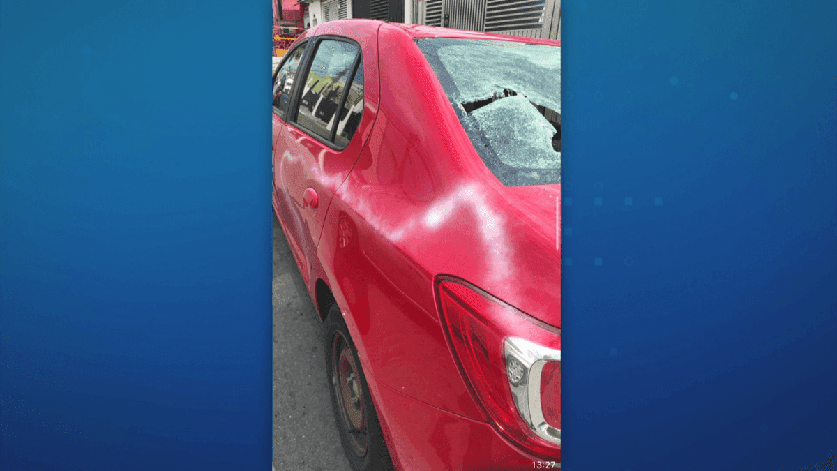 Revoltado com o fim do namoro, homem destrói carro da ex-namorada em SP