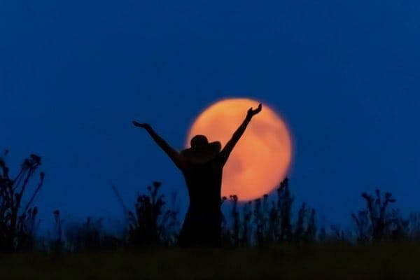A poderosa Lua Cheia de Páscoa: época de despertar