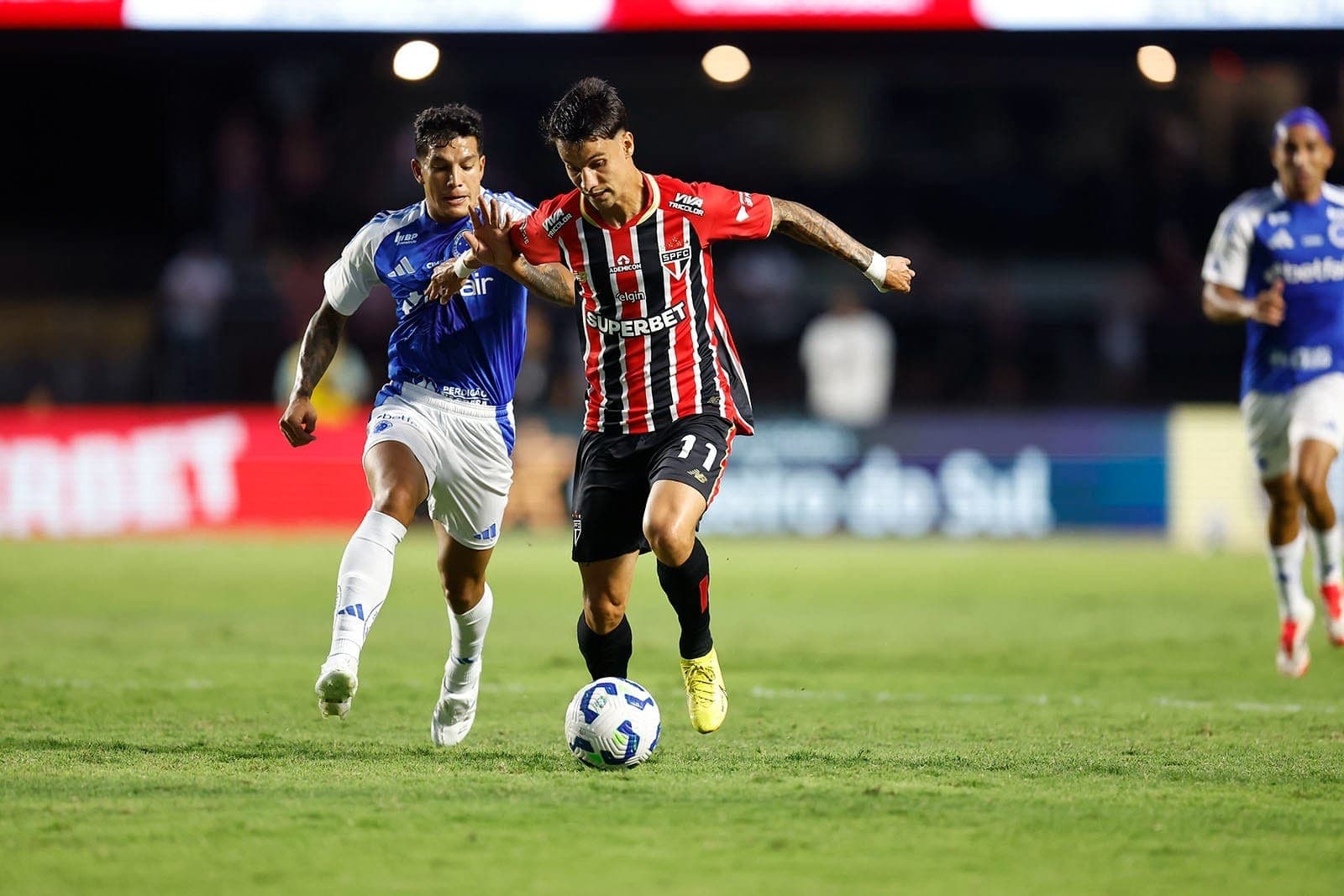 Ferreirinha anotou o gol do São Paulo, que empatou com o Cruzeiro