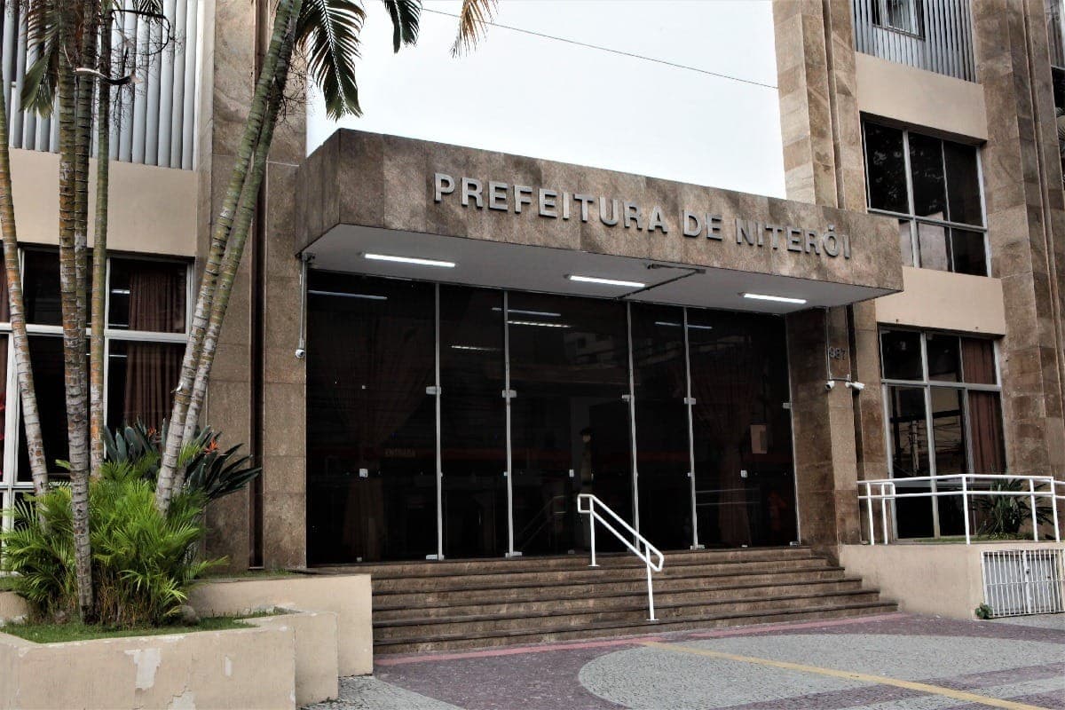 O prefeito de Niterói, Rodrigo Neves, diz que está à disposição para promover ações conjuntas com municípios vizinhos