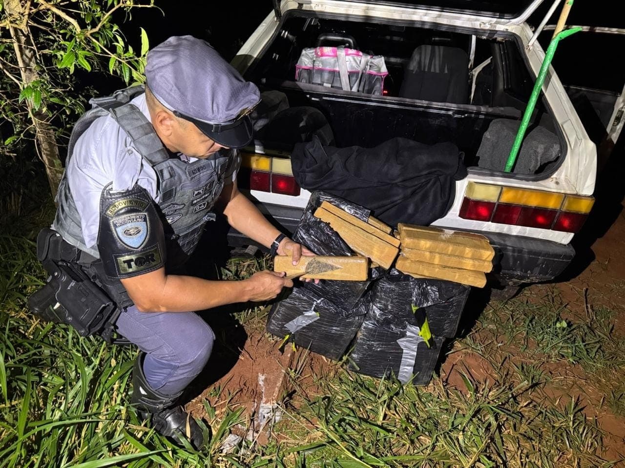 A droga pesou mais de 54 quilos após ser apreendida