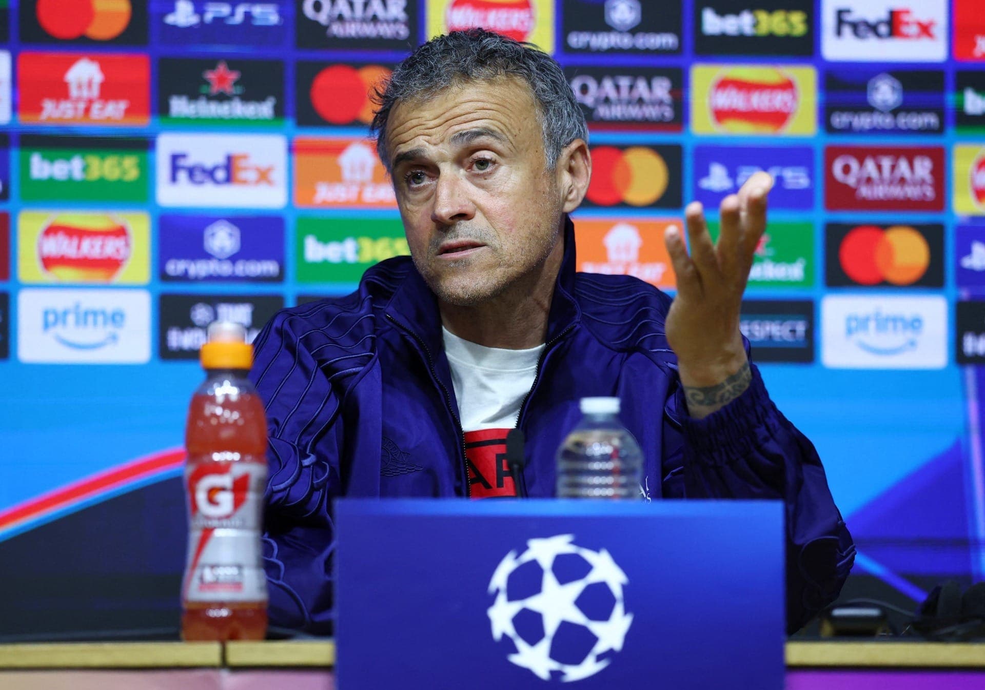 Técnico do Paris St Germain, Luis Enrique, durante coletiva de imprensa