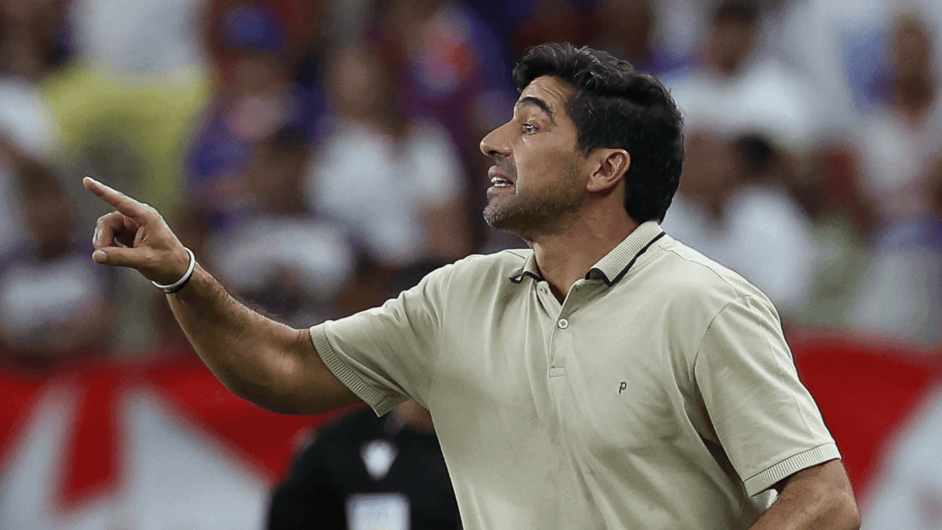 Abel Ferreira muda o time para o difícil jogo de hoje na altitude de La Paz
