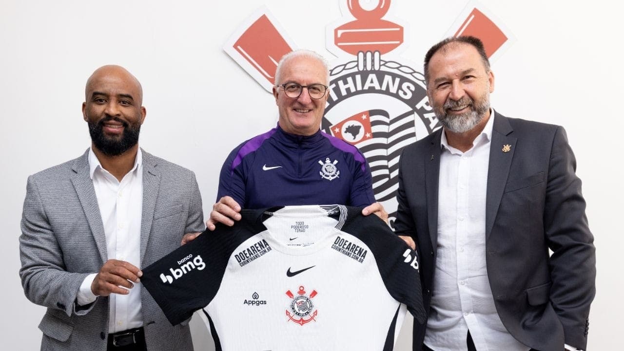 Dorival Jr. foi oficializado como novo técnico do Corinthians