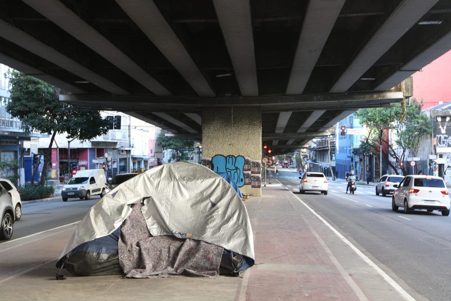 Parte debaixo do Minhocão pode virar estacionamento