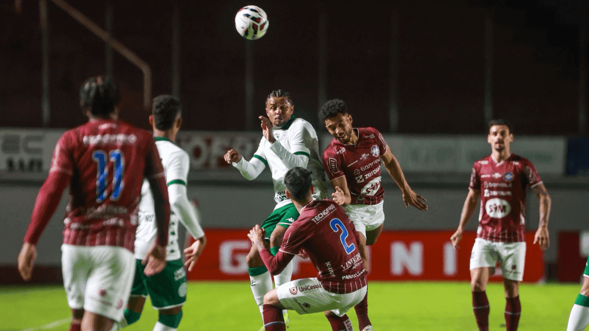 Com mais uma derrota, o Bugre cai para a lanterna da competição sem pontos