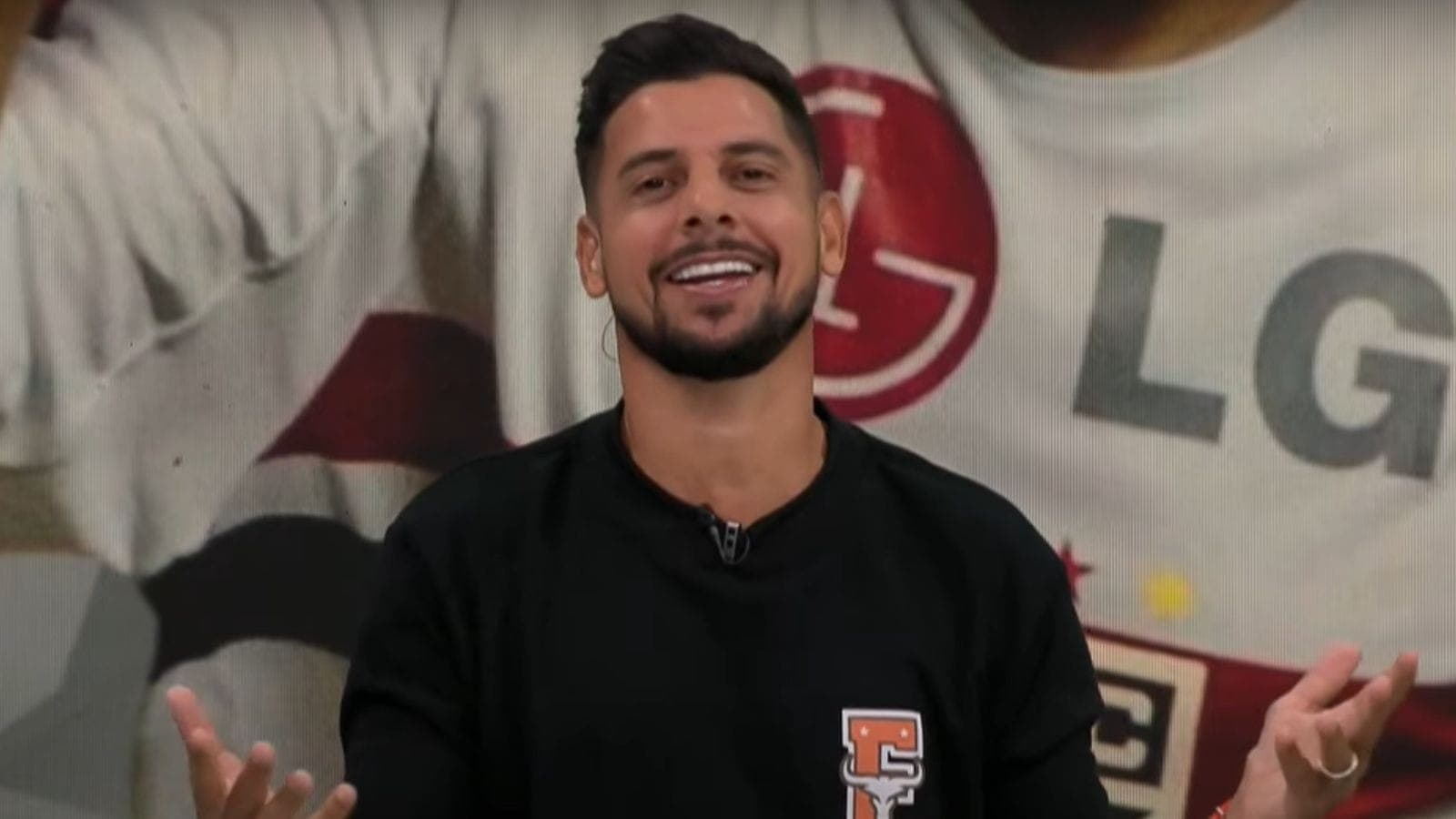 Cicinho no "Jogo Aberto"
