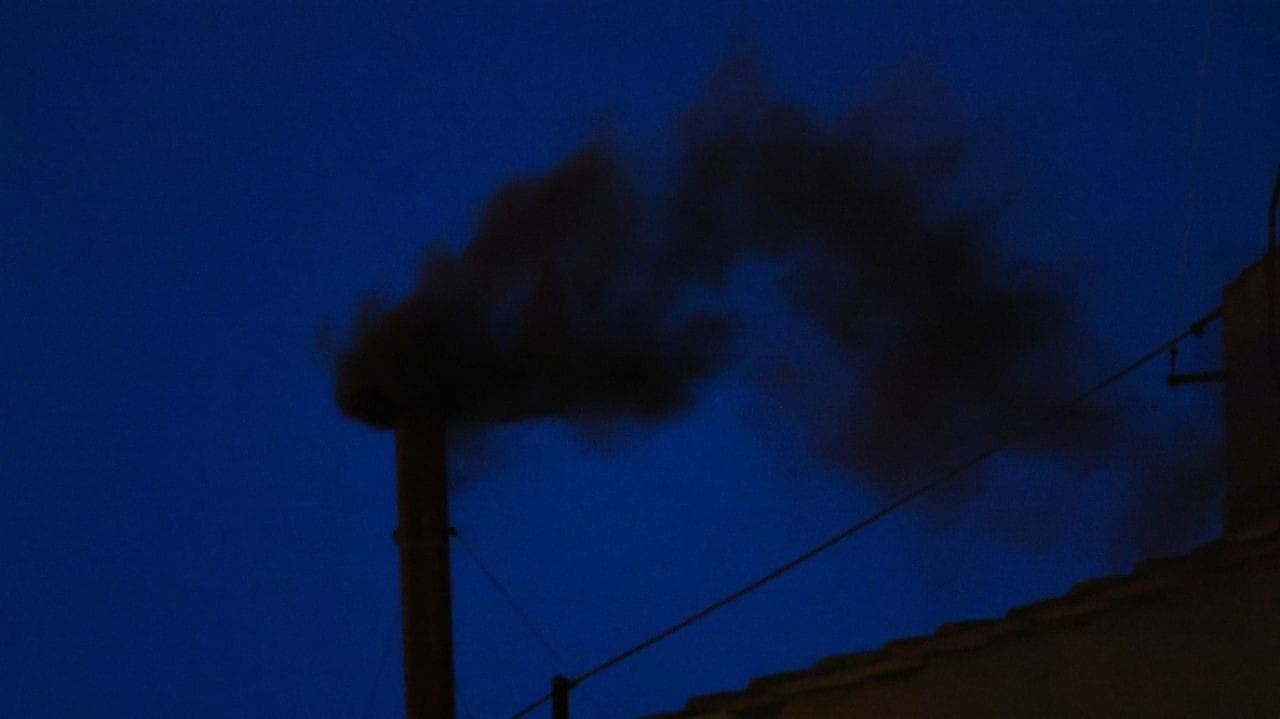 Fumaça preta em primeira votação do conclave no Vaticano