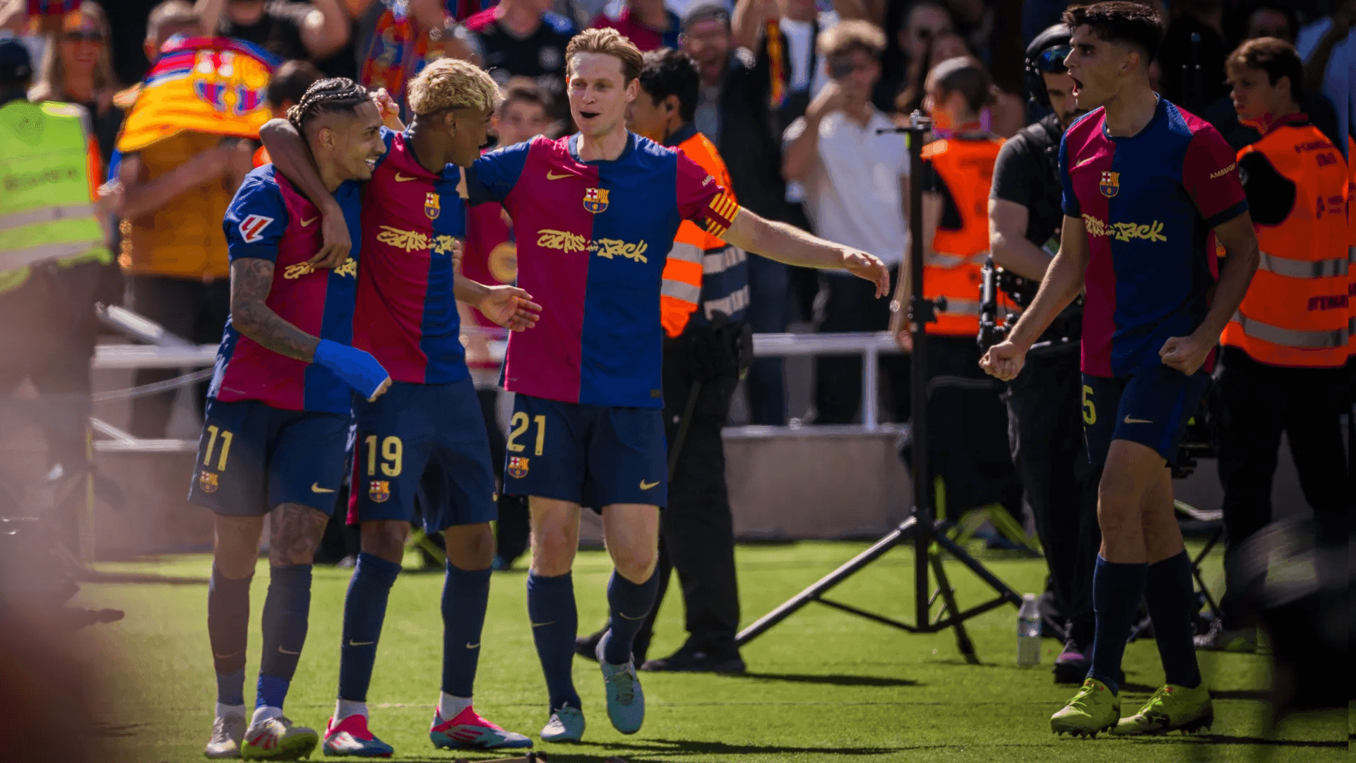 Após vencer El Clásico, Barcelona fatura o título de LaLiga com uma vitória nesta quinta no dérbi catalão contra o Espanyol