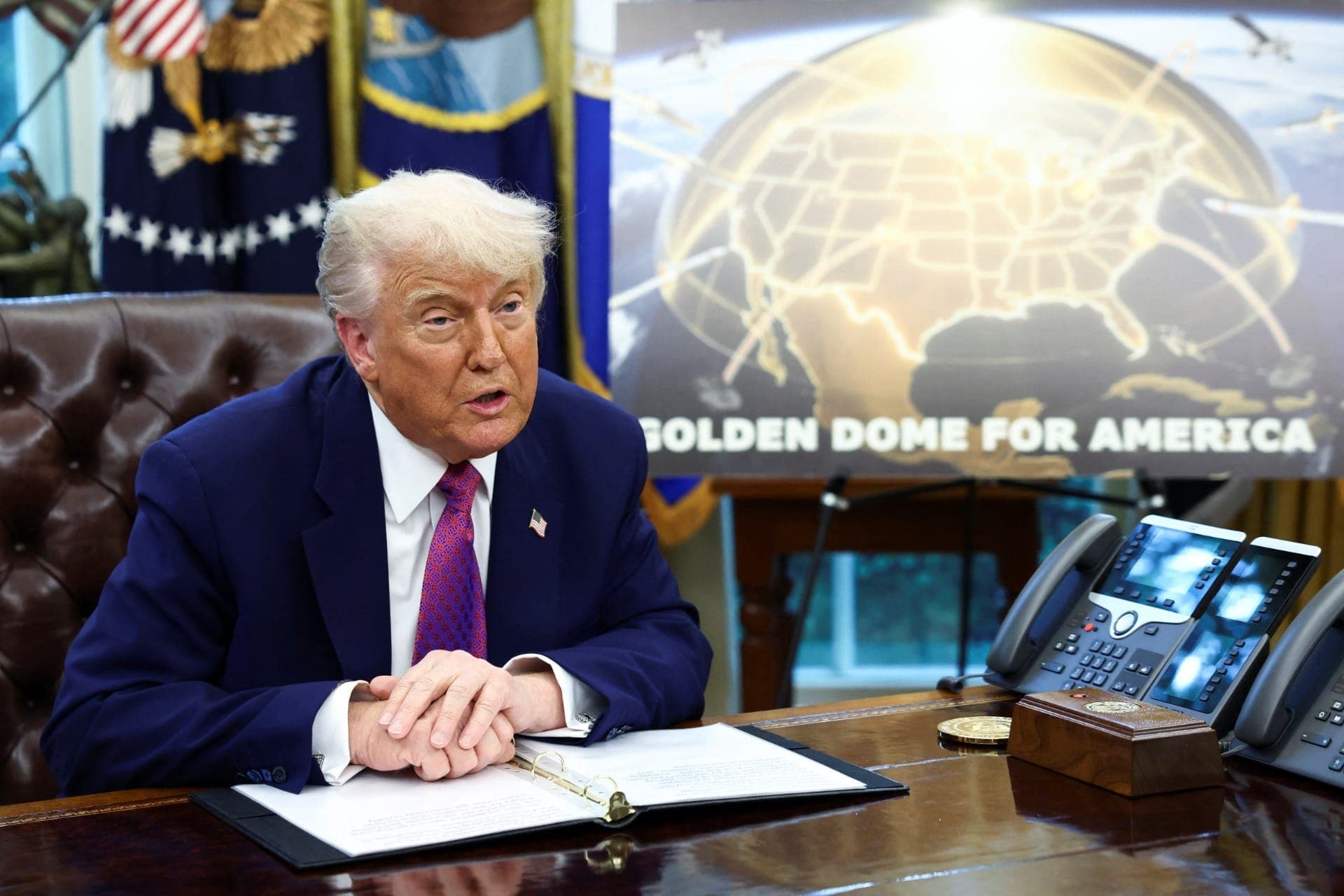 Presidente dos EUA, Donald Trump, faz um anúncio sobre o escudo de defesa antimísseis no Salão Oval