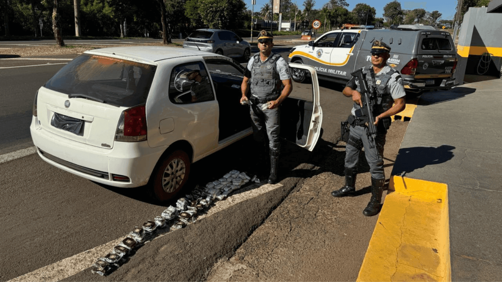 O motorista foi levado para a delegacia da PF