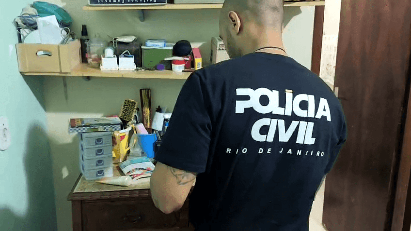 Nove mandados foram cumpridos em casas e empresas de permissionários de vans