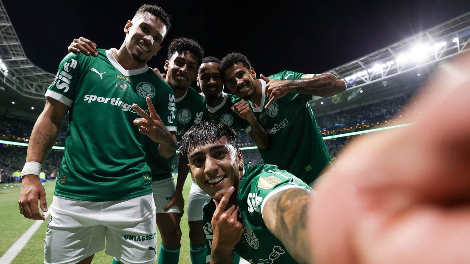Facundo Torres comemora gol em Palmeiras x Sporting Cristal
