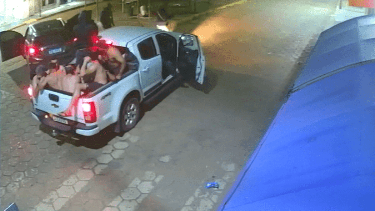 Novo Cangaço: bandidos invadem banco, fazem reféns e explodem caixas eletrônicos no Maranhão