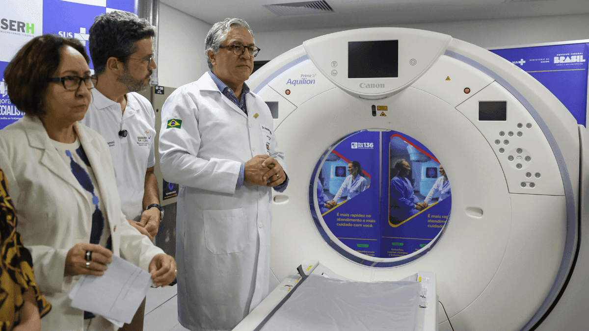 Ministério da Saúde entrega equipamentos no hospital universitário de Brasília
