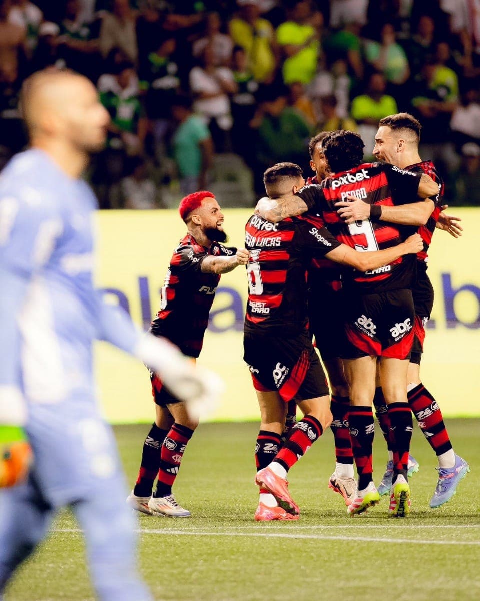 Flamengo tenta sair da terceira colocação da tabela do Brasileirão