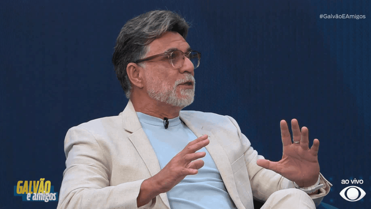 "Tem que partir do jogadores também querer ajudar o Ancelotti", diz Ricardo Rocha