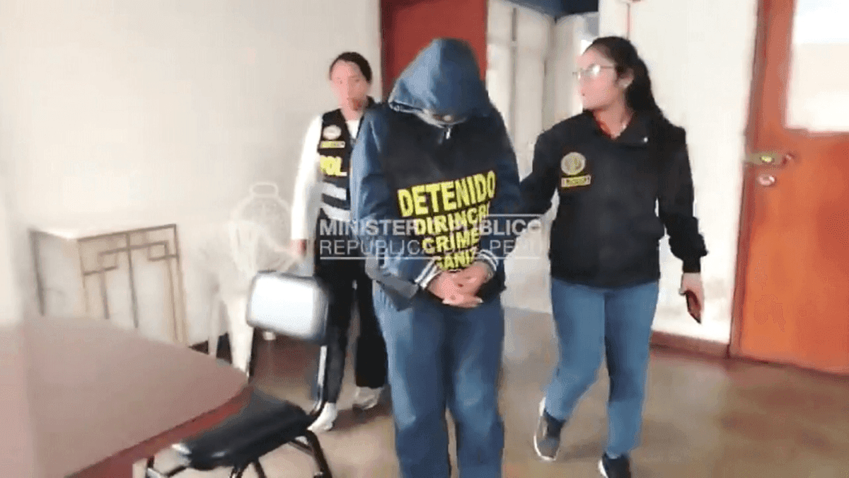 Mãe do criminoso conhecido com "El Monstruo" é presa com explosivos no Peru