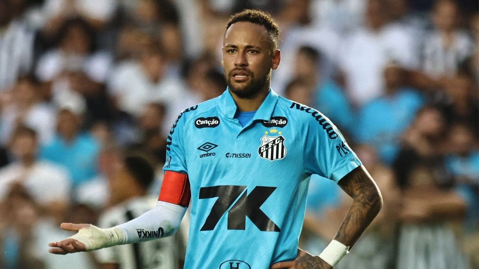 Neymar em campo contra o Botafogo