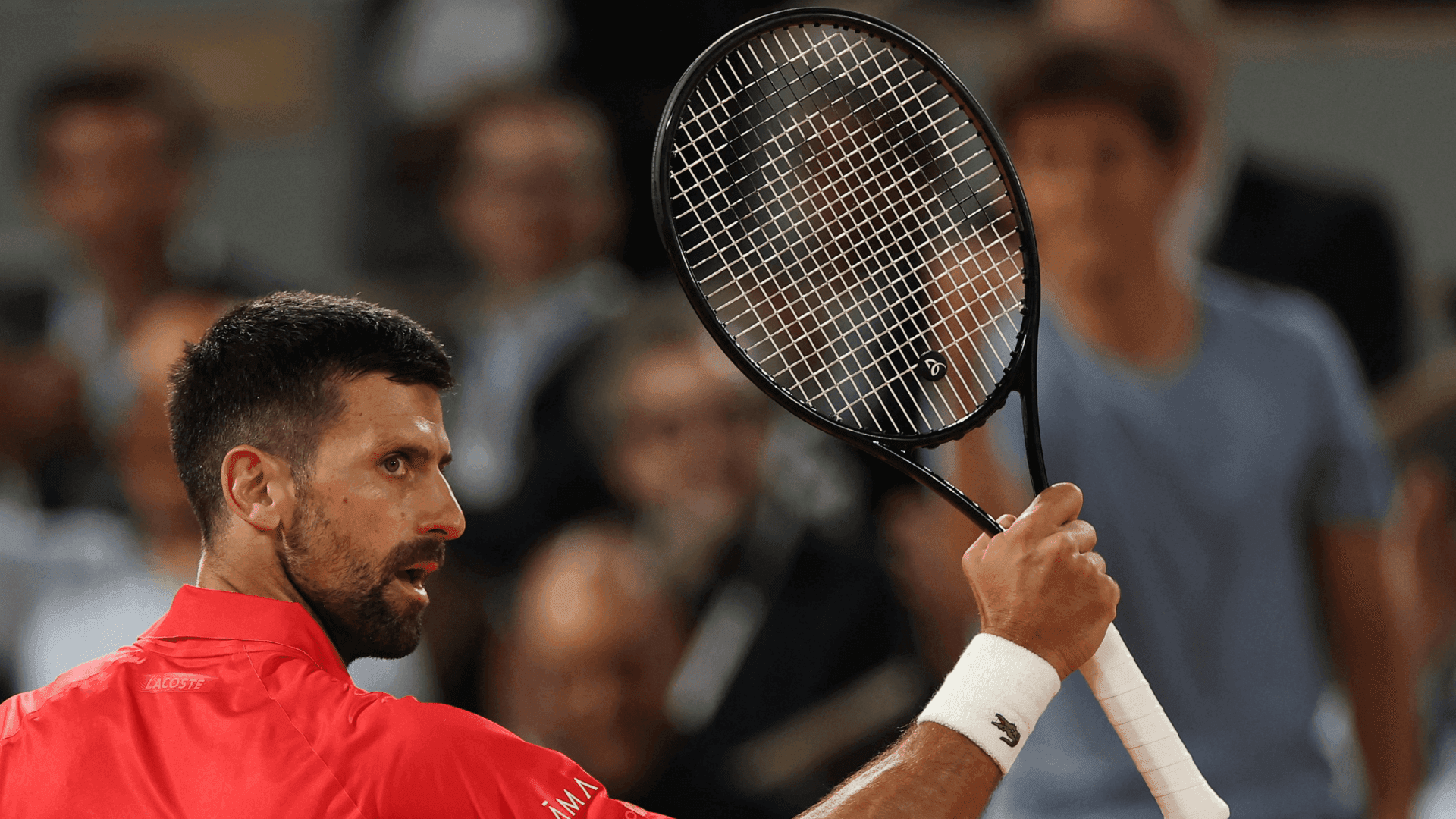 Novak Djokovic quer o tetra de Roland Garros contra o número 1 do mundo, Jannik Sinner, que busca inédita final em Paris
