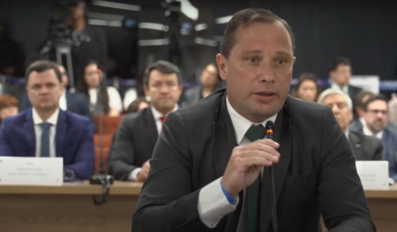 Mauro Cid é ouvido pelo STF em depoimentos de trama golpista