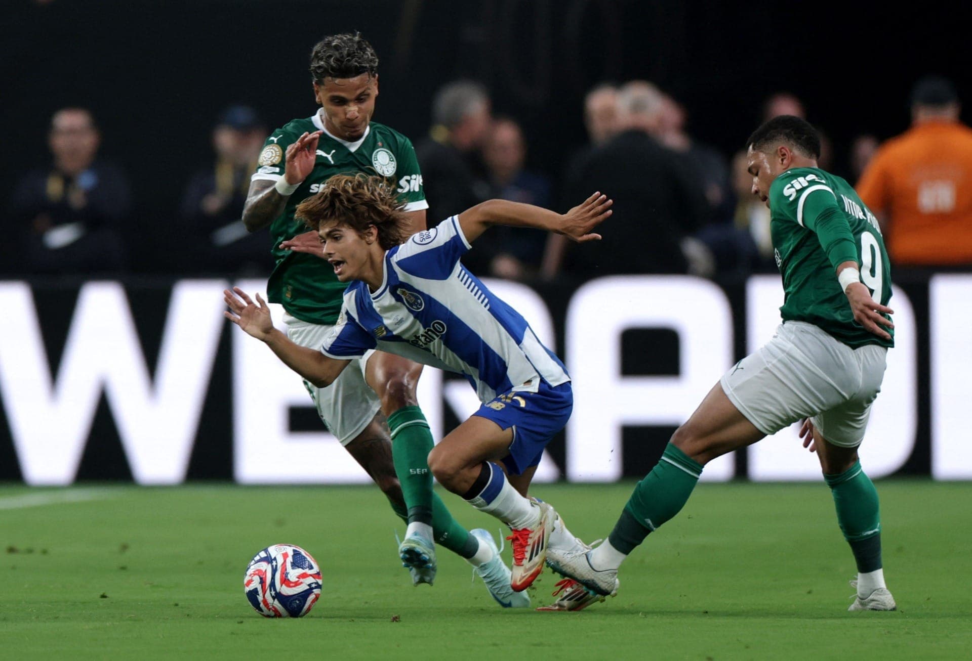 Palmeiras e Porto durante partida da Copa do Mundo de Clubes