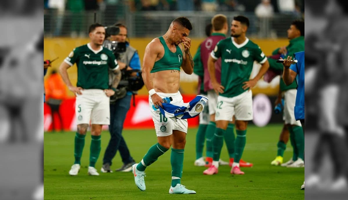 Paulinho entrou no 2º tempo da estreia do Palmeiras na Copa do Mundo de Clubes
