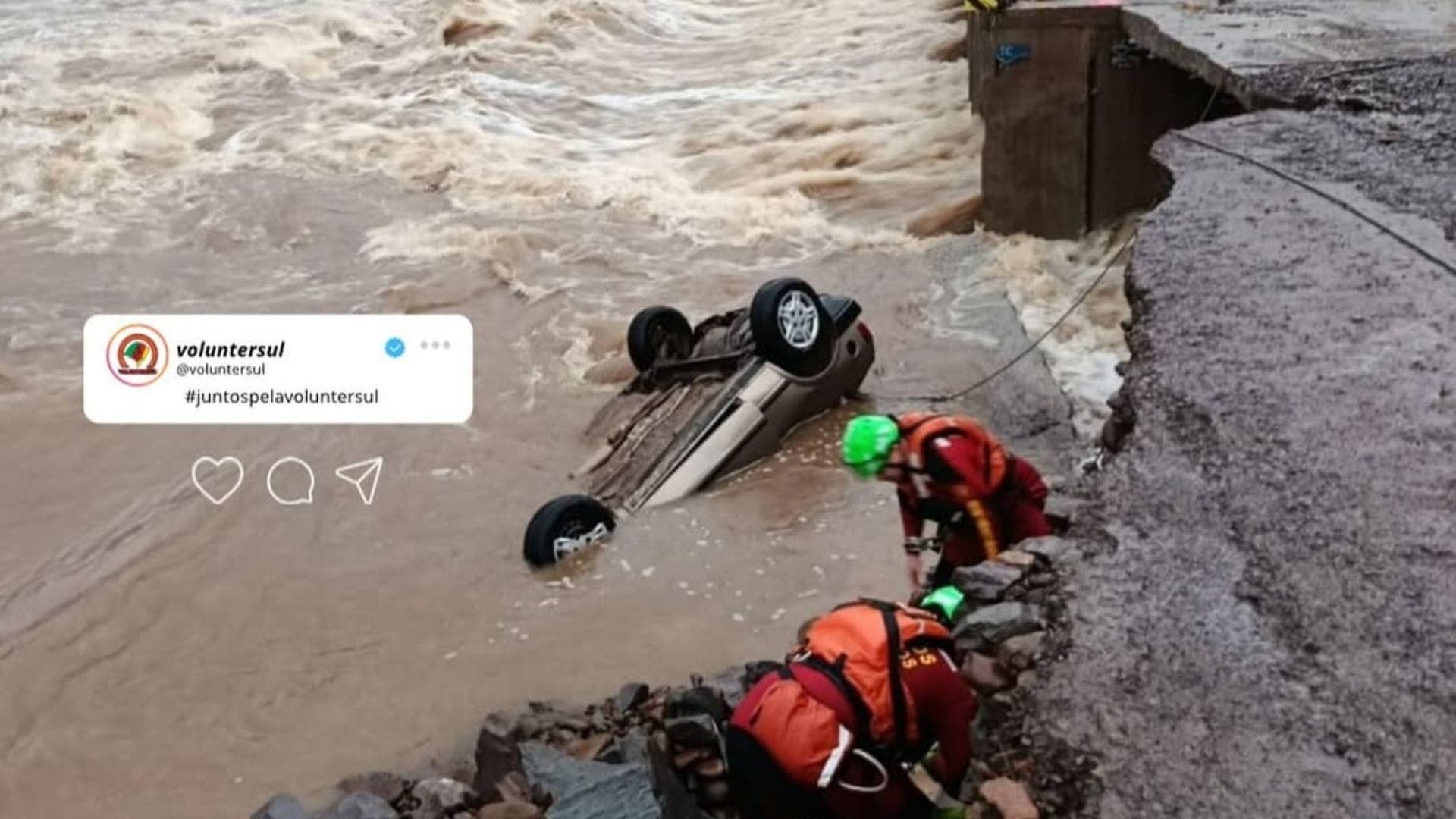 Carro foi encontrado pelos bombeiros voluntários