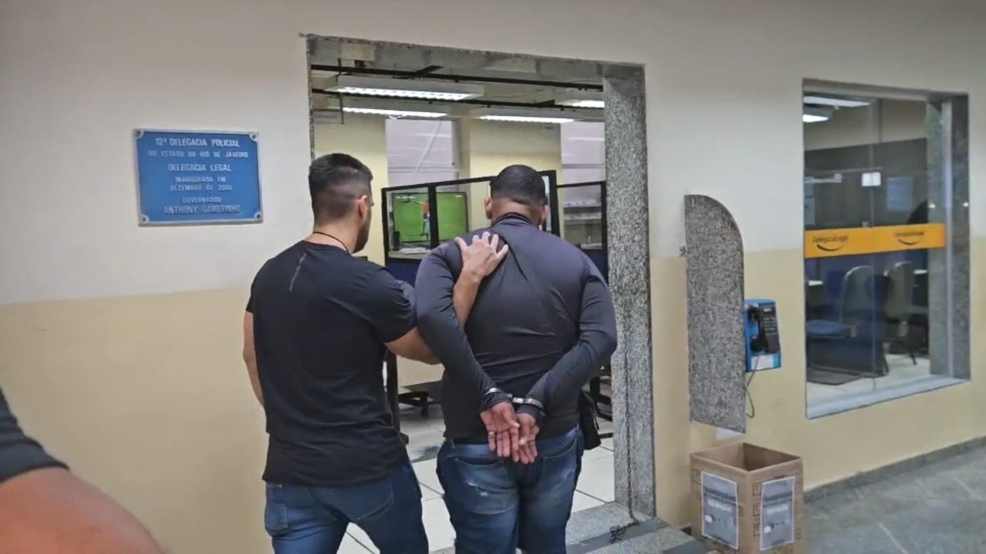 Ambulante foi preso por cobrar 500 dólares de turista por caipirinha no RJ